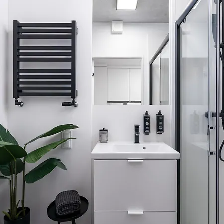 Wroc'love By Me &301 Legnicka & Self Check-in 24h & Lift & Air Conditioning *