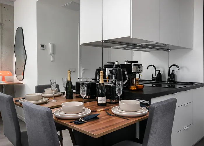 Apartment Wroc'love By Me &301 Legnicka & Self Check-in 24h & Lift & Air Conditioning