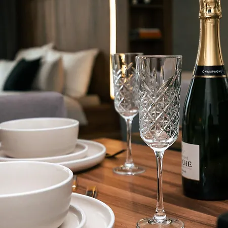 Wroc'love By Me &301 Legnicka & Self Check-in 24h & Lift & Air Conditioning Apartment Wroclaw